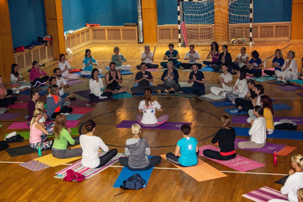 Joga savez Srbije joga kamp u Drvengradu